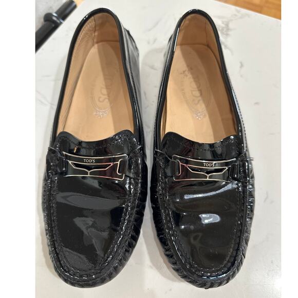TOD's Women's City Gommino Driving Penny Loafer in Patent Leather, Size 37, EUC - Picture 2 of 9